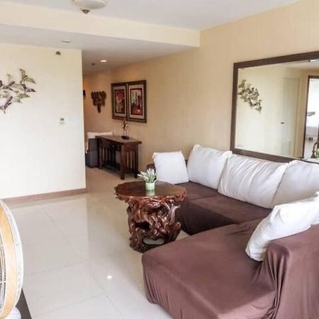 Cozy 2-Bedroom In The Venice Luxury Residences Manila Exterior photo